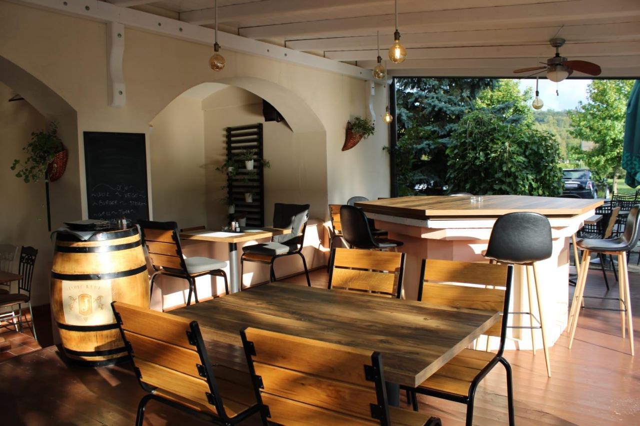 Taverna 1860 Rooms & Apartments Donja Zelina Zewnętrze zdjęcie