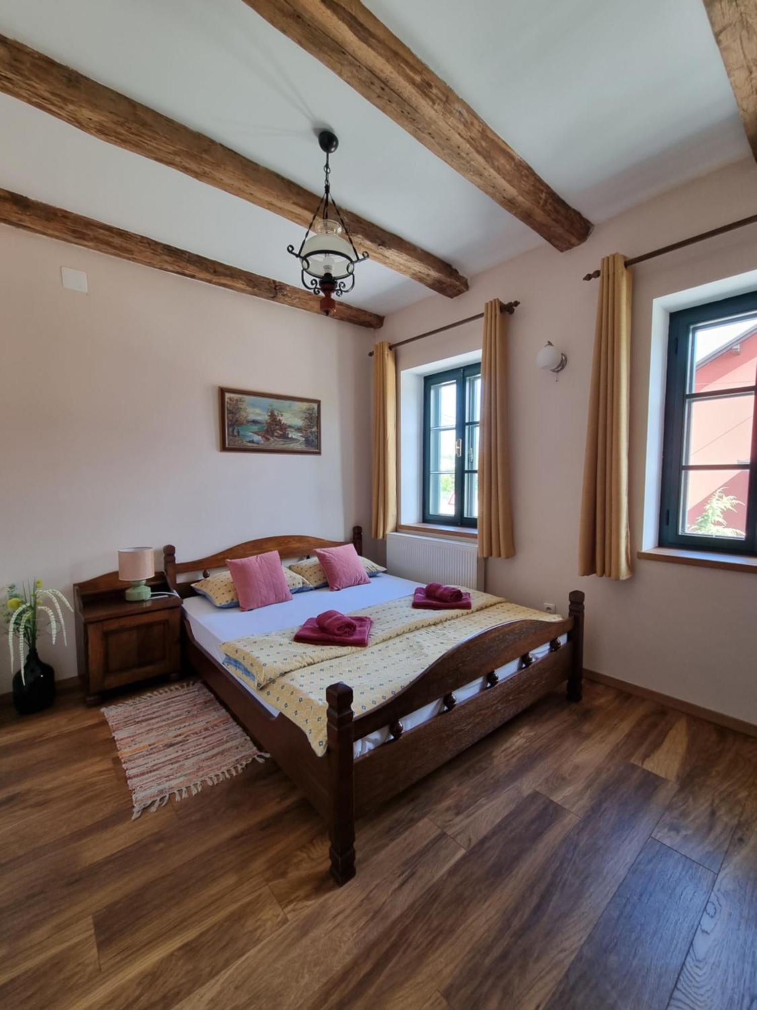 Taverna 1860 Rooms & Apartments Donja Zelina Zewnętrze zdjęcie