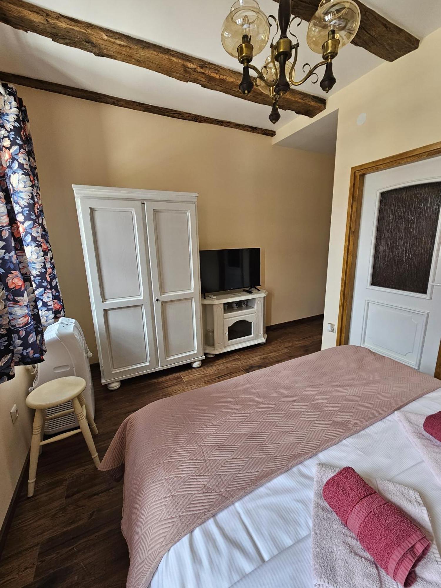 Taverna 1860 Rooms & Apartments Donja Zelina Zewnętrze zdjęcie