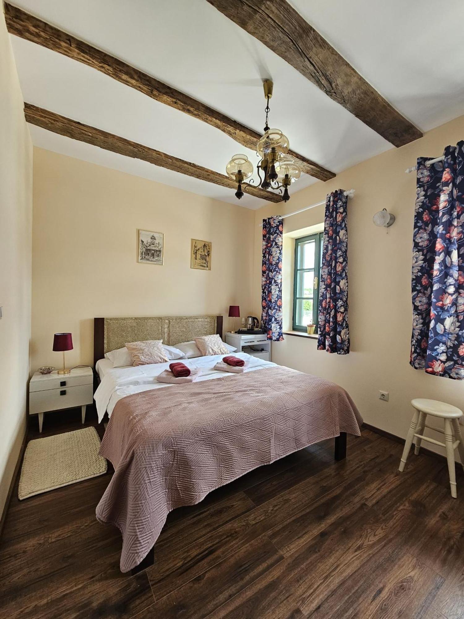 Taverna 1860 Rooms & Apartments Donja Zelina Zewnętrze zdjęcie